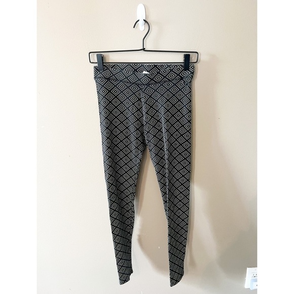 PINK Victoria's Secret Pants - VS PINK Black Aztec Leggings